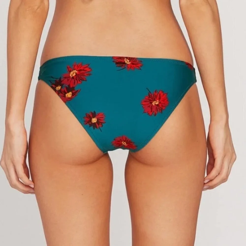 NWT Volcom Floral 